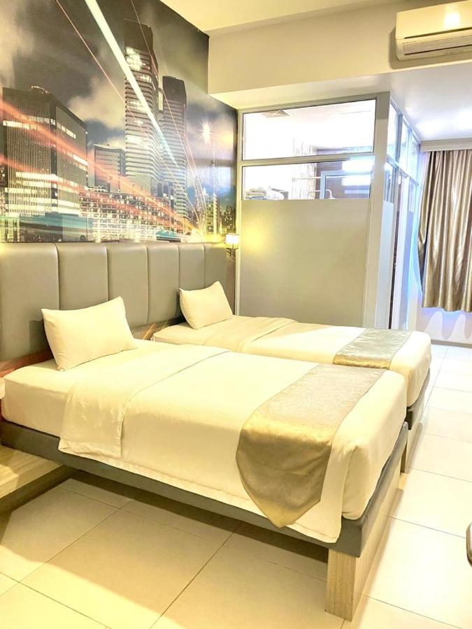 Os Hotel Tanjung Uncang Sagulung Bagian luar foto