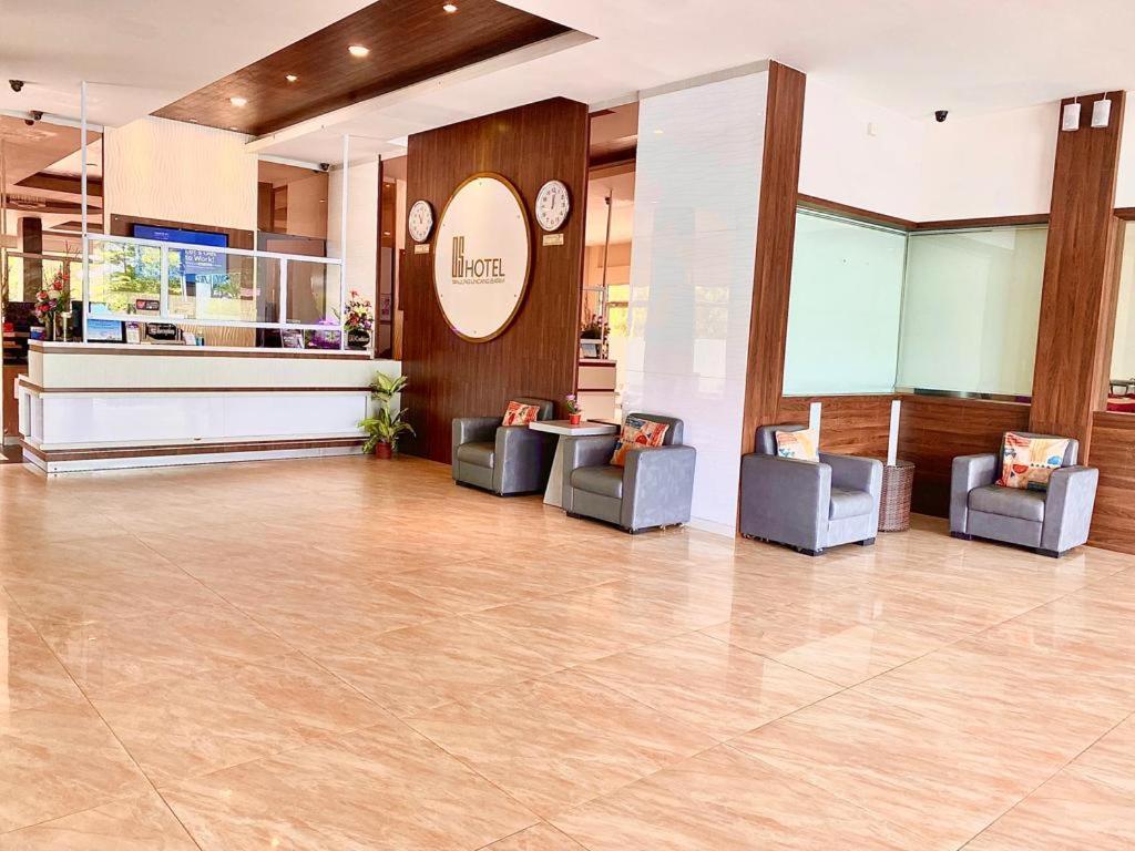 Os Hotel Tanjung Uncang Sagulung Bagian luar foto